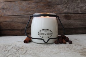 Milkhouse Candles WELCOME HOME Świeca Średnia
