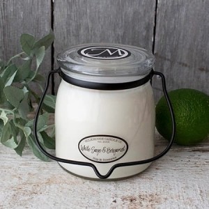 Milkhouse Candles WHITE SAGE & BERGAMOT Świeca Średnia