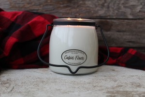 Milkhouse Candles CABIN FEVER Świeca Średnia