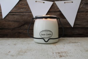 Milkhouse Candles BARN DANCE Świeca Średnia