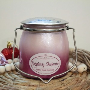 Milkhouse Candles RASPBERRY CHEESECAKE Świeca Średnia LE